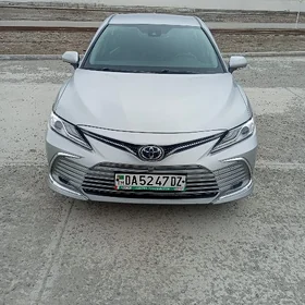 Toyota Camry 2021