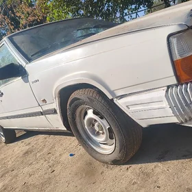 Volvo 740 1989