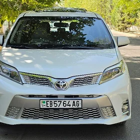 Toyota Sienna 2017