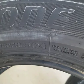Bridgestone 235/65.16  ikisany