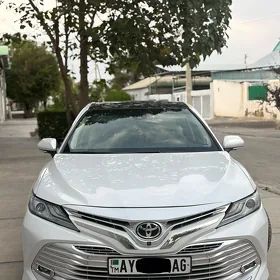 Toyota Camry 2018