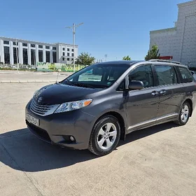 Toyota Sienna 2010