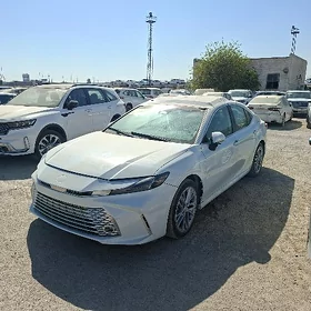 Toyota Camry 2025