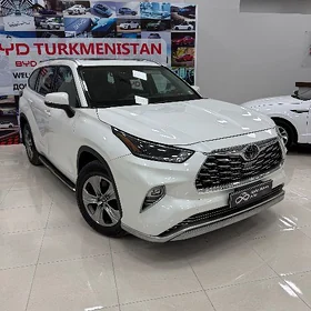 Toyota Highlander 2021