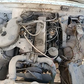 Gaz 24 1986