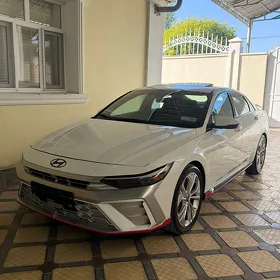 Hyundai Elantra 2025