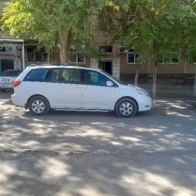 Toyota Sienna 2009