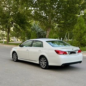 Toyota Avalon 2011