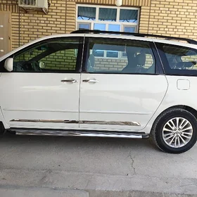 Toyota Sienna 2004