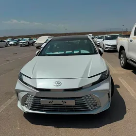 Toyota Camry 2025