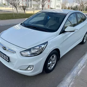Hyundai Accent 2014