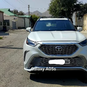 Toyota Highlander 2021