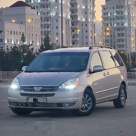 Toyota Sienna 2005