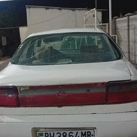 Toyota Carina 1995