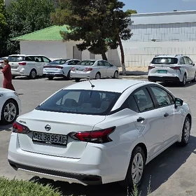 Nissan Versa 2022