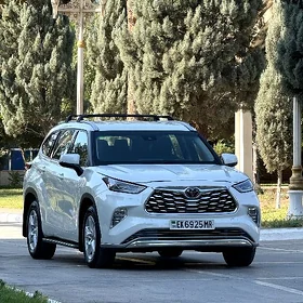 Toyota Highlander 2020