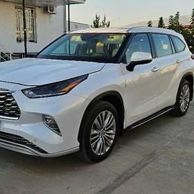 Toyota Highlander 2021