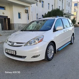 Toyota Sienna 2008