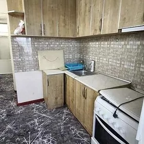 11mkr 4/1etažy 2komna razdelni