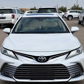 Toyota Camry 2018