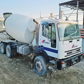 Iveco Trakker 2000