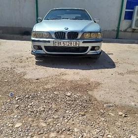 BMW E39 2000