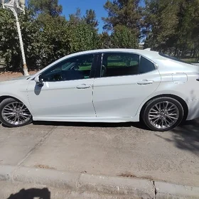 Toyota Camry 2020