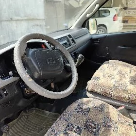 Toyota Hiace 2006