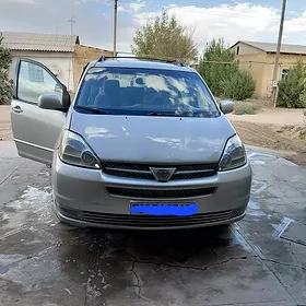Toyota Sienna 2003