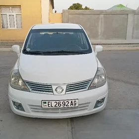 Nissan Versa 2010