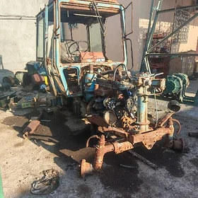 MTZ 80 2004