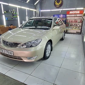 Toyota Camry 2004