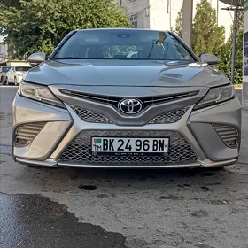 Toyota Camry 2018
