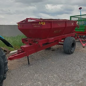MTZ 82 2010