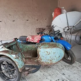 Ural 4320 1990