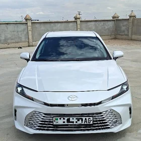 Toyota Camry 2025