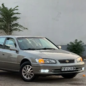 Toyota Camry 1999