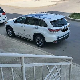 Toyota Highlander 2014