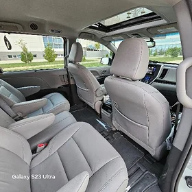 Toyota Sienna 2016