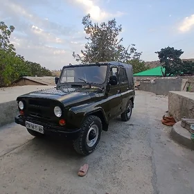 UAZ 469 1990