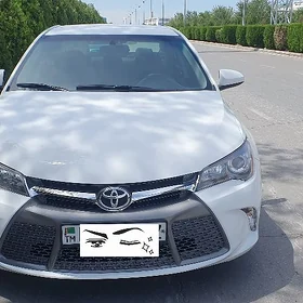 Toyota Camry 2017