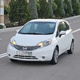 Nissan Versa 2015