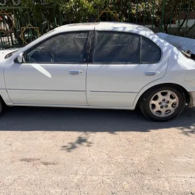 Infiniti Q 1999