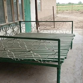 тапчан, пылесос, коляска