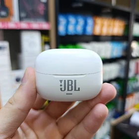 JBL nauşnik