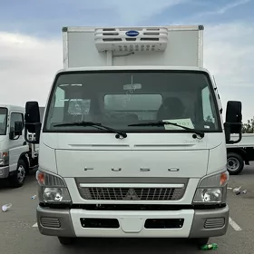 Mitsubishi Canter 2025