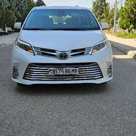 Toyota Sienna 2018