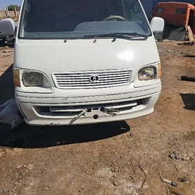 Toyota Hiace 2000