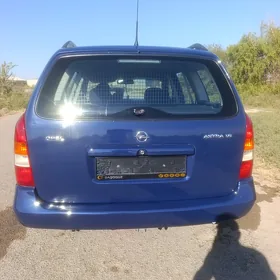 Opel Astra 2000