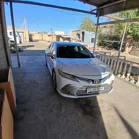 Toyota Camry 2020